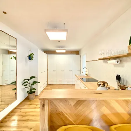 Gruppenapartment Auf Wohnmobilstellplatz I Hund Appartement