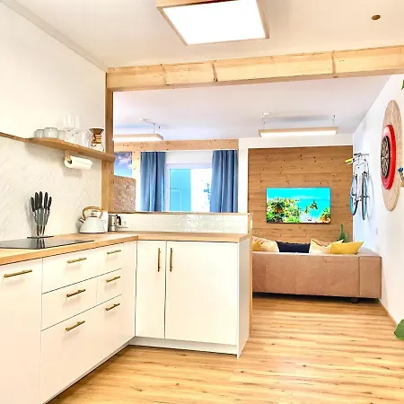 Gruppenapartment Auf Wohnmobilstellplatz I Hund